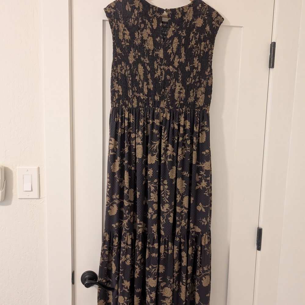 Treasure & Bond Floral Maxi Dress - Brown and Gold - Picture 6 of 8
